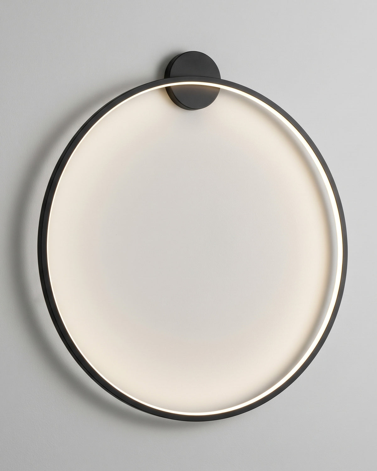 Applique Cerceau, anneau LED noir très fin, vue d'ensemble sur fond neutre