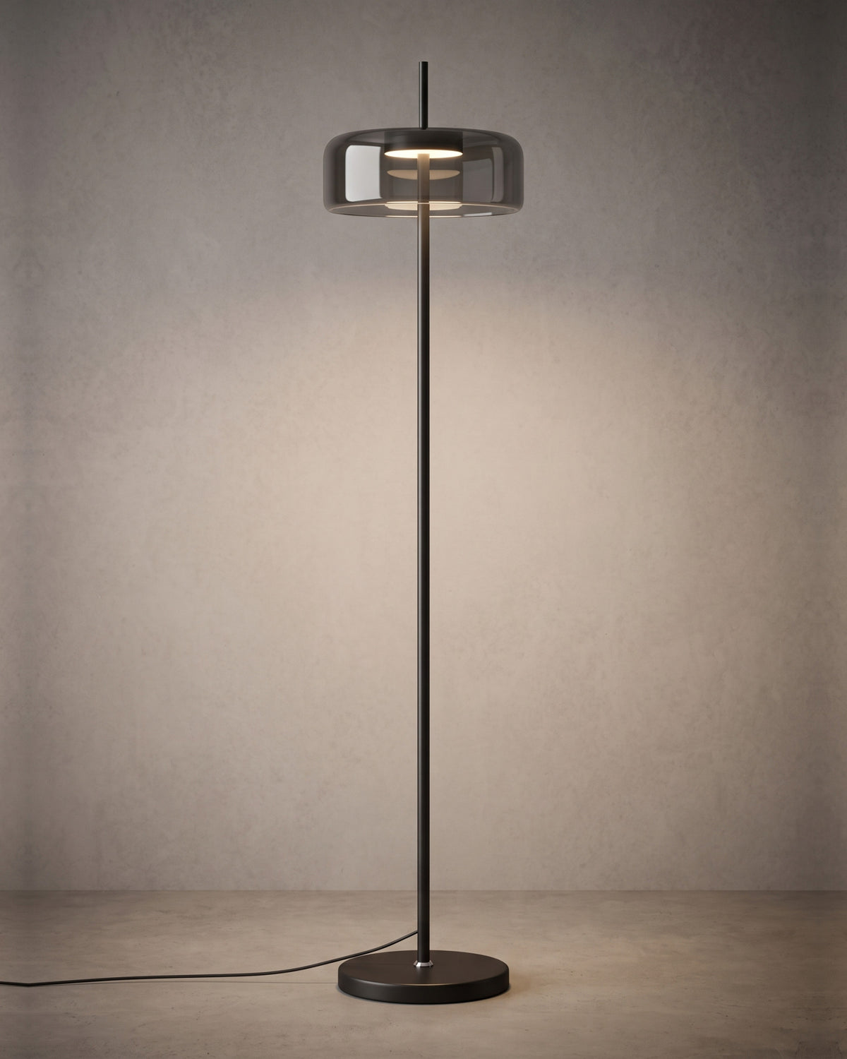Lampadaire Palet, allumé, photo studio