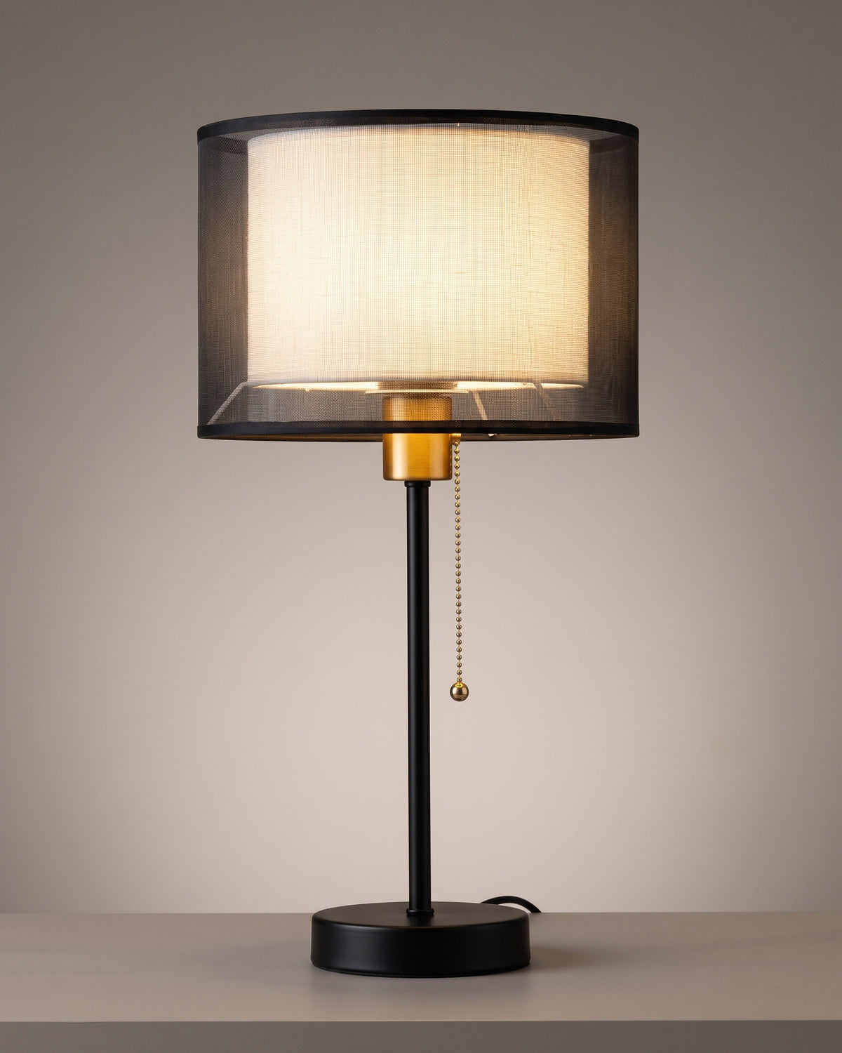 Lampe de table Gaze, allumée, photo studio