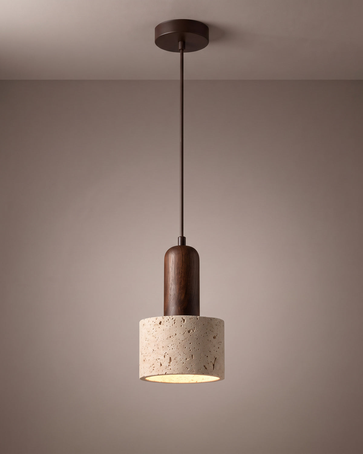 Suspension Pilon, allumé, photo studio