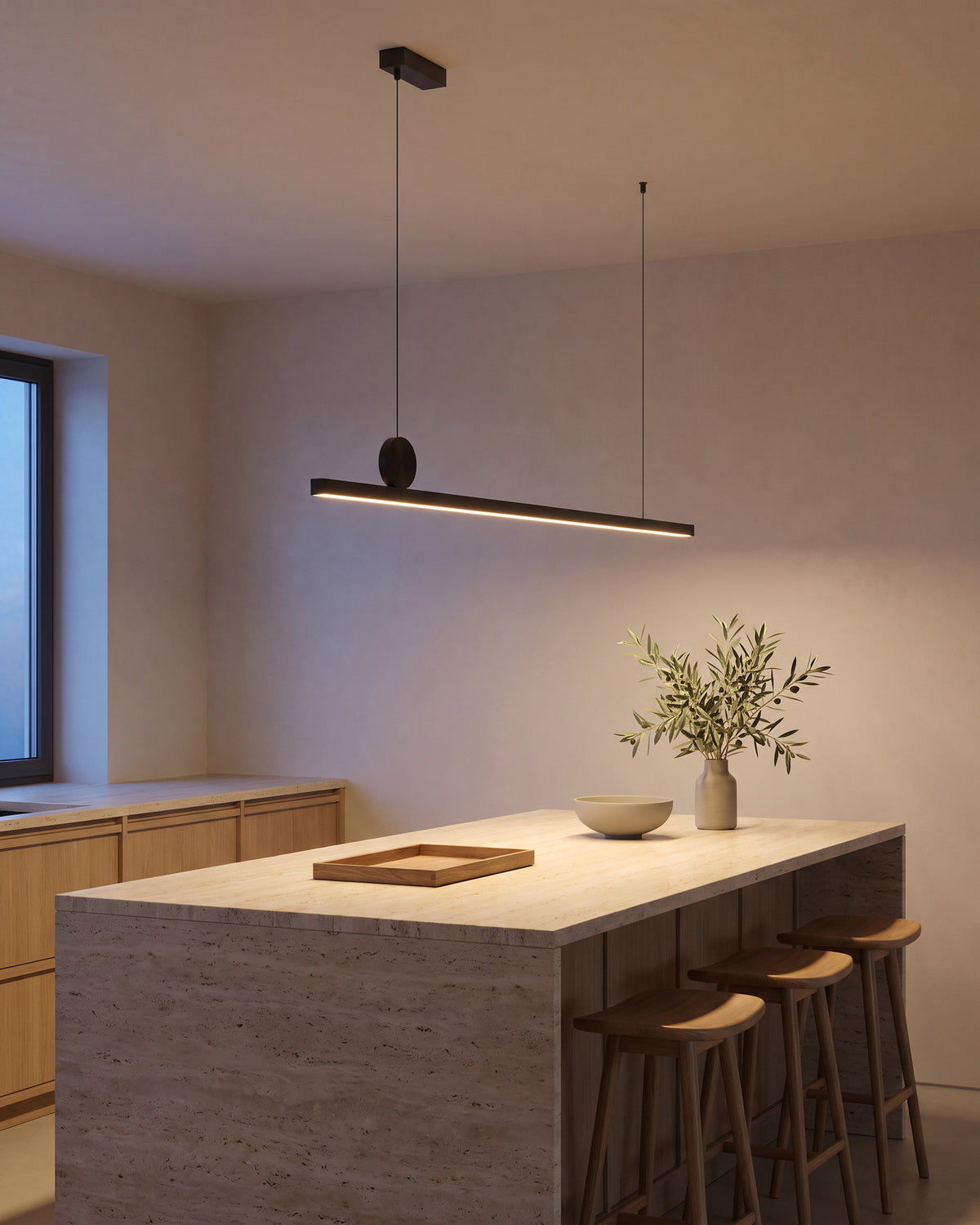 Suspension Pastille (barre LED noire et pastille) dans une seconde pièce, allumé