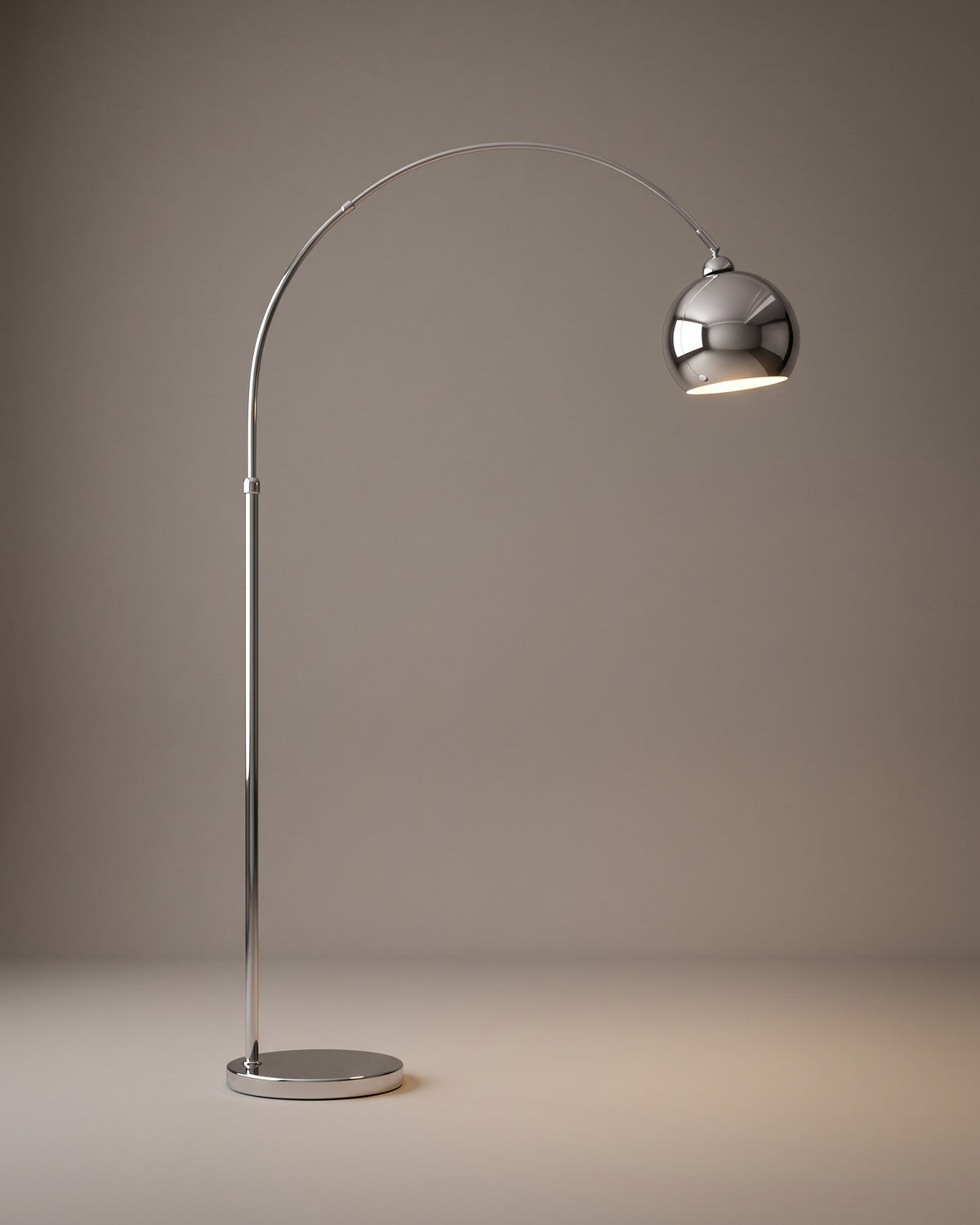 Lampadaire Bille, allumé, photo studio