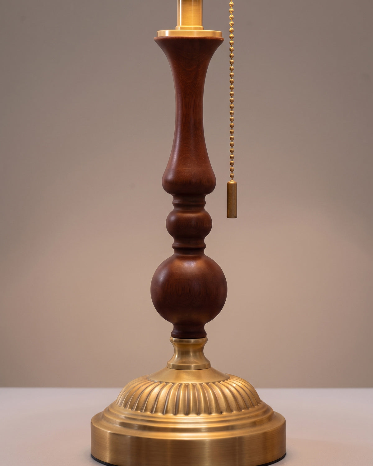 Lampe de table Balustre : détail du pied