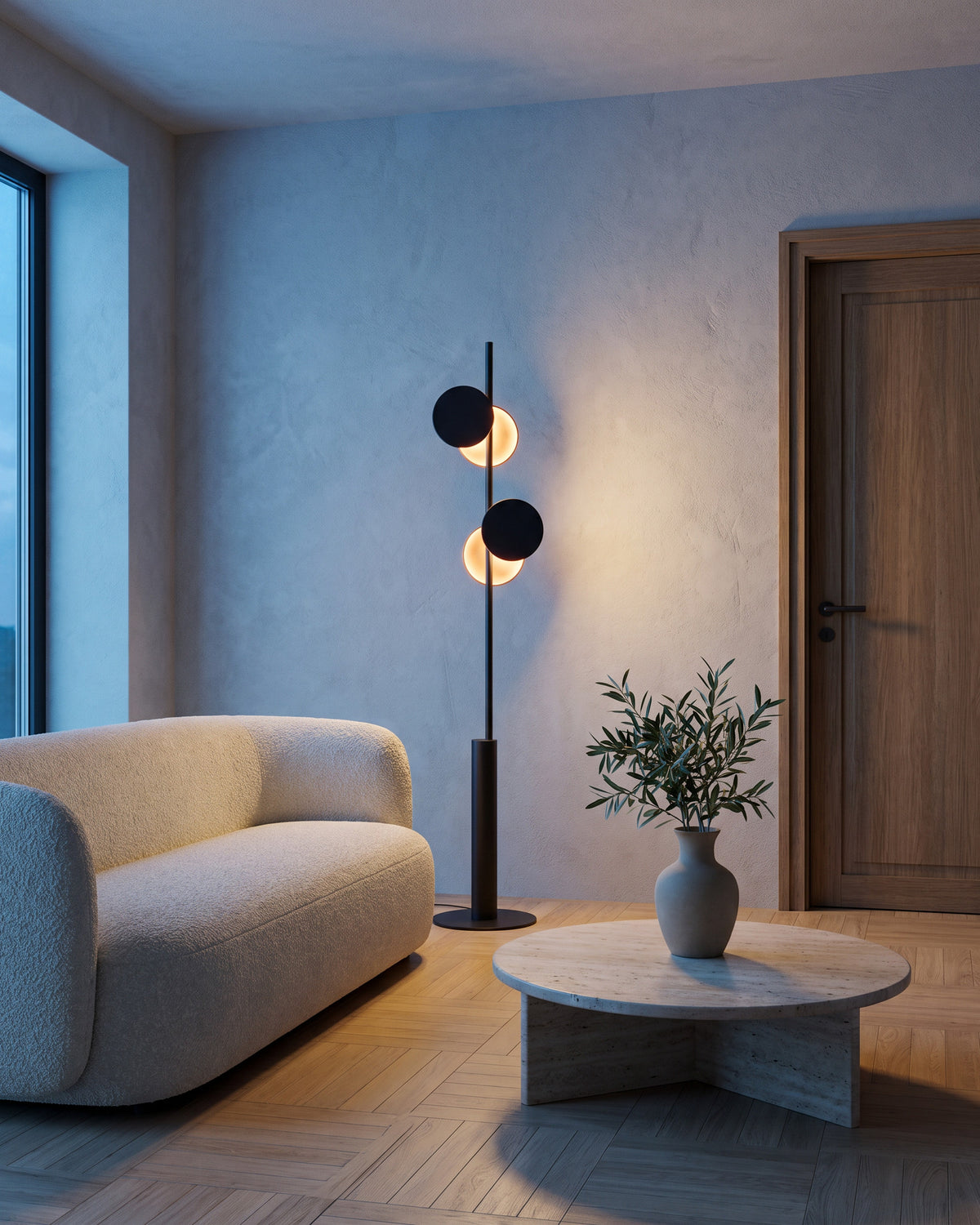 Lampadaire Phases dans une pièce : vue d'ensemble qui montre sa taille réelle