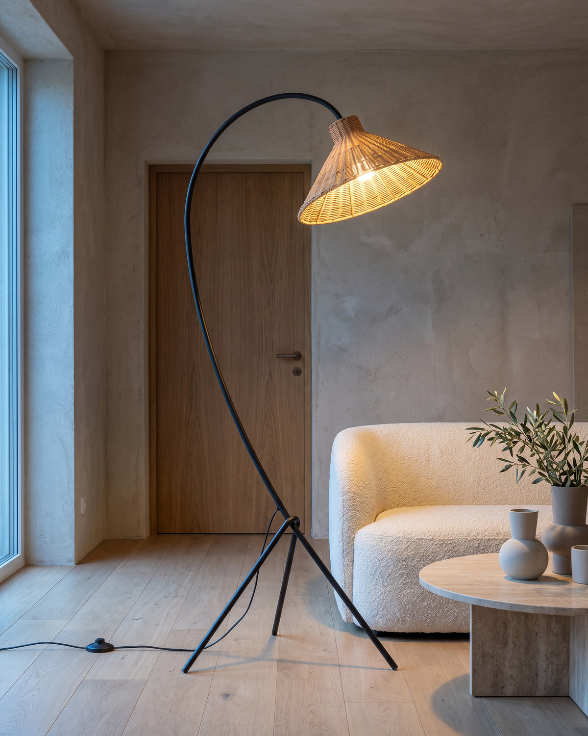 Lampadaire Héron dans un salon, vue d'ensemble qui montre sa