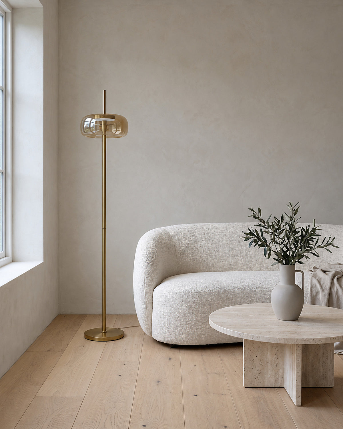Lampadaire Cabochon éteint en journée dans un salon