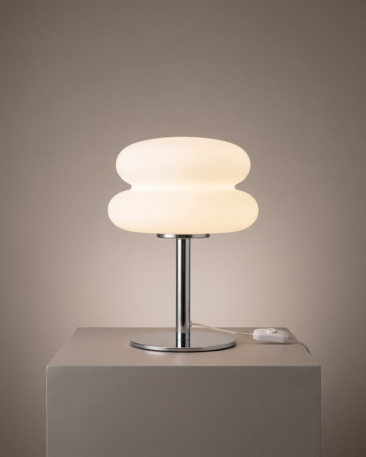 Lampe de table Coussin, allumée, photo studio