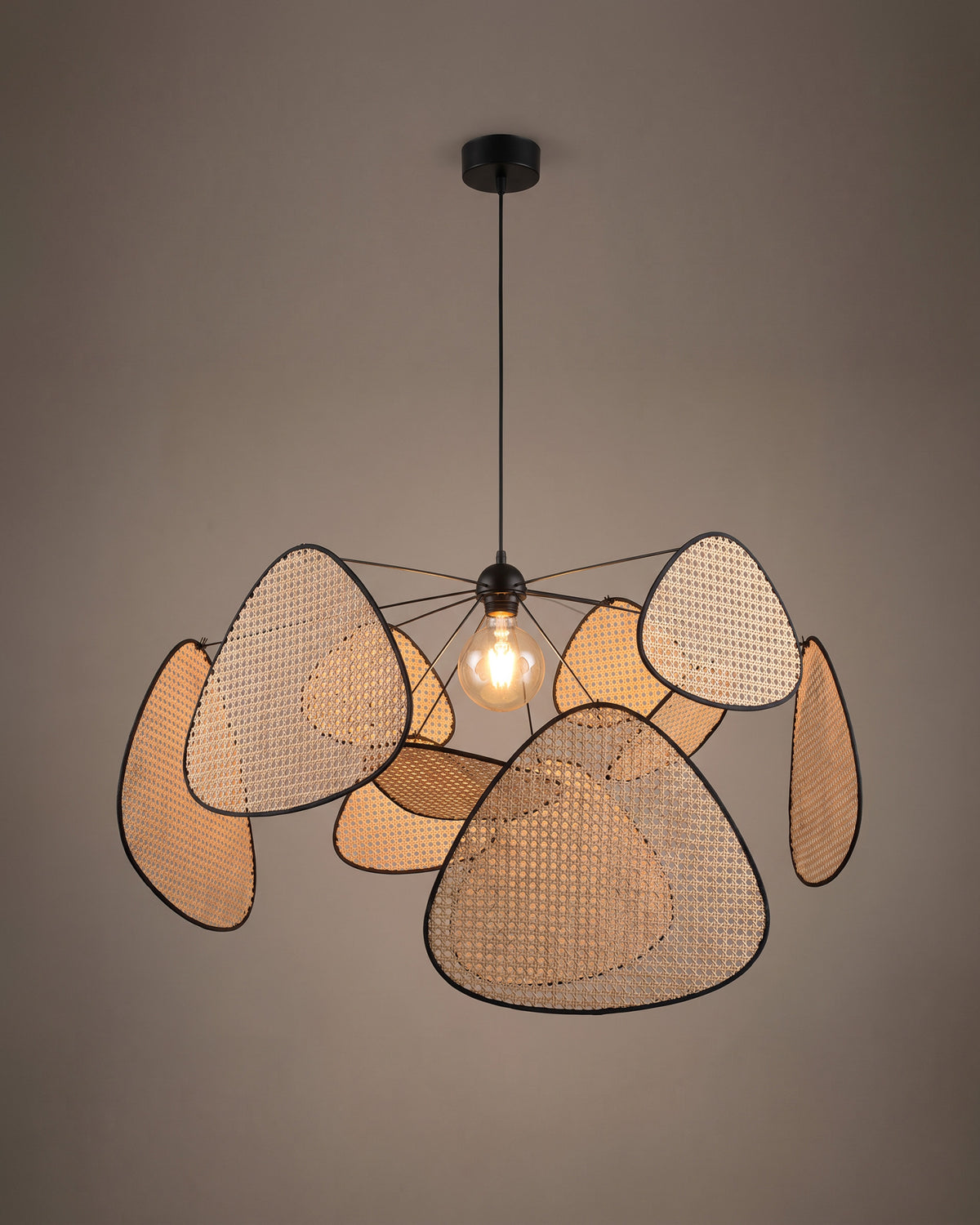 Lustre Paravent, allumé, photo studio