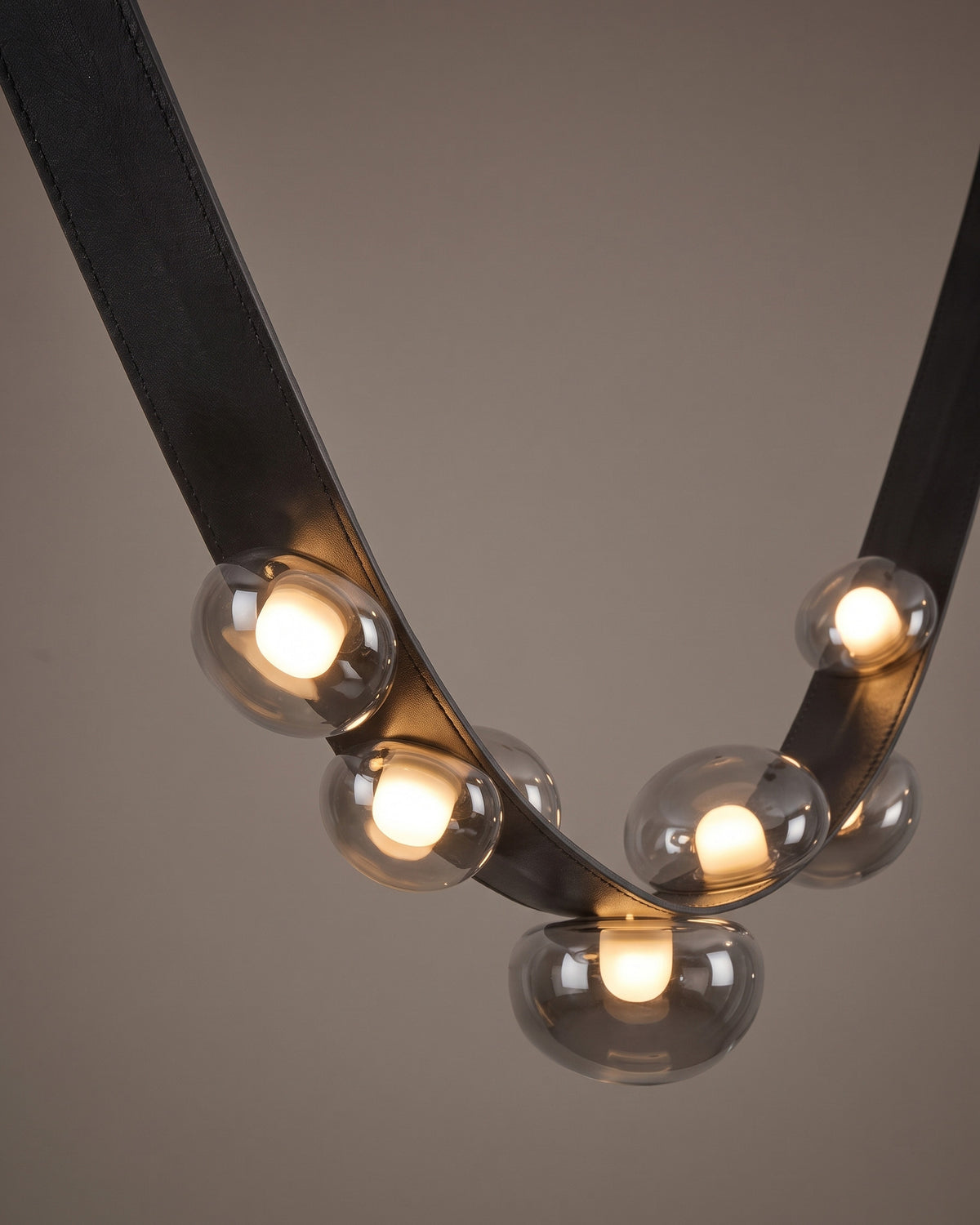 Lustre Collier : détail des globes