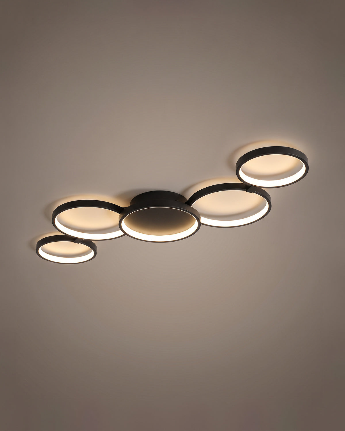Plafonnier Saturne, finition noir