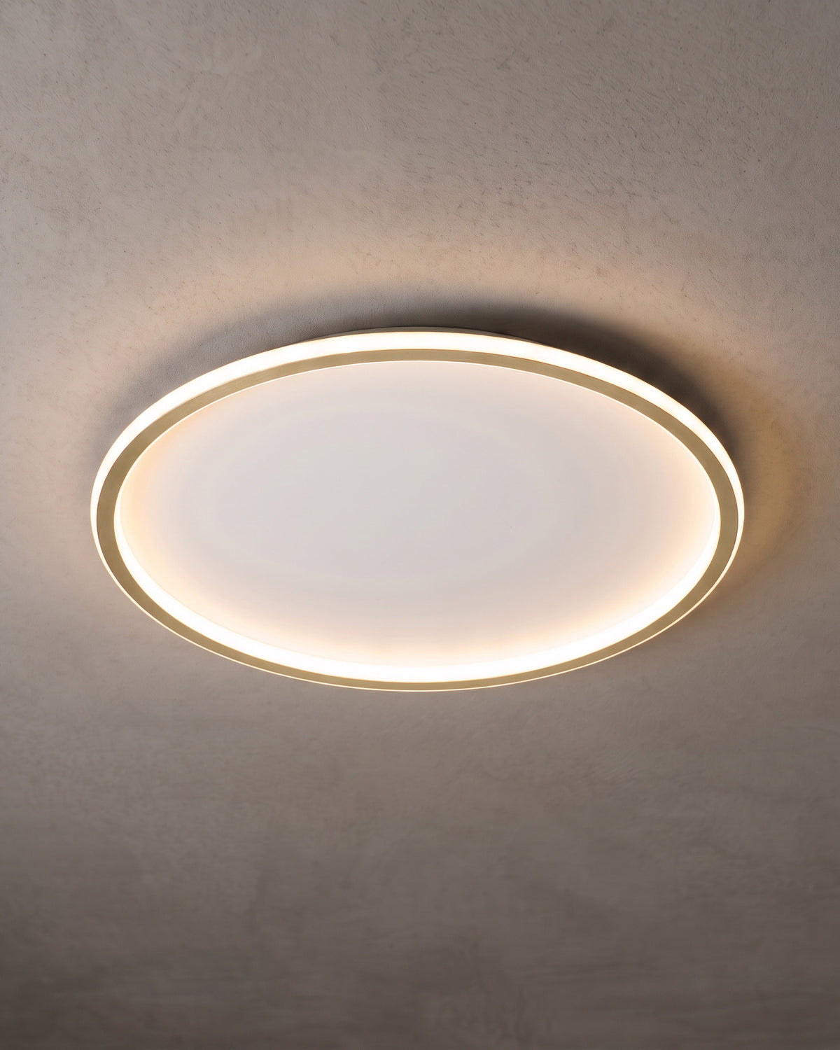 Plafonnier Cerclé, finition lisere dore