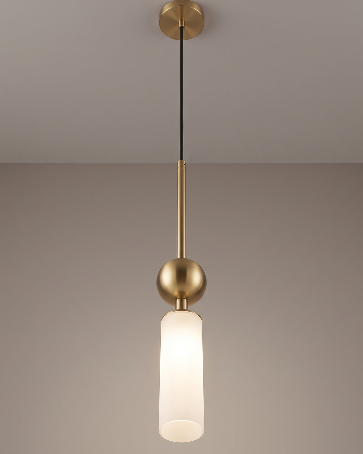 Suspension Opaline vu sous un autre angle