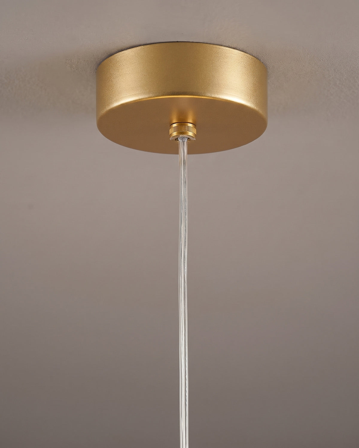 Suspension Papillon : détail technique (fixation, câble ou douille)