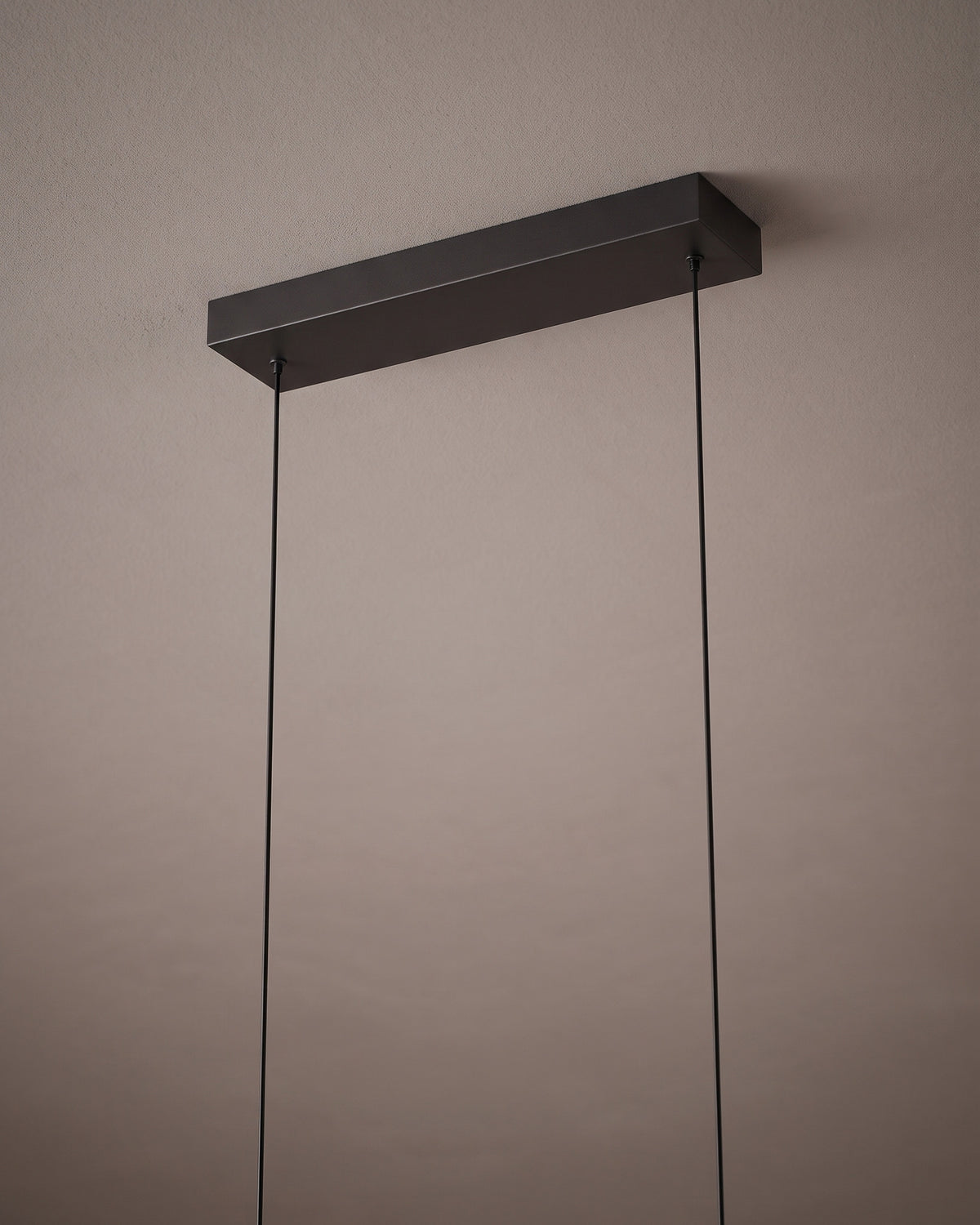 Suspension Graphite : détail technique (fixation, câble ou douille)