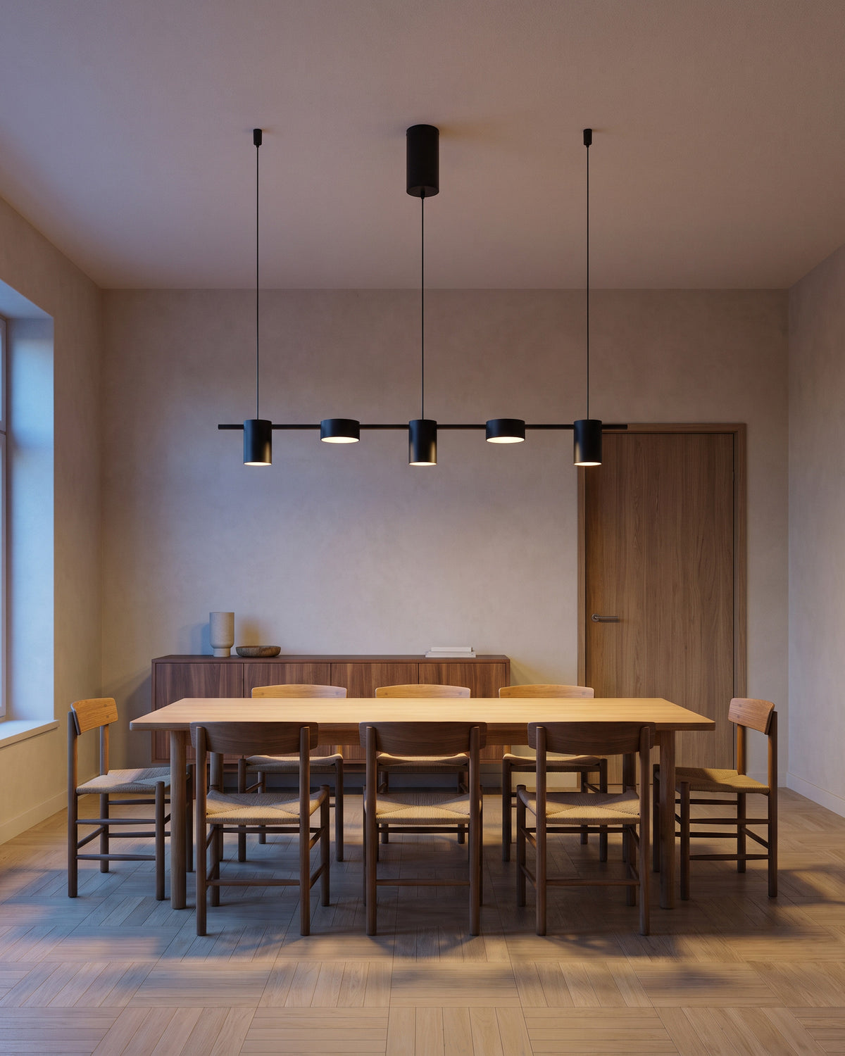 Suspension Rampe, au-dessus d'une table en chêne, salle à manger, vue d'ensemble qui montre sa
