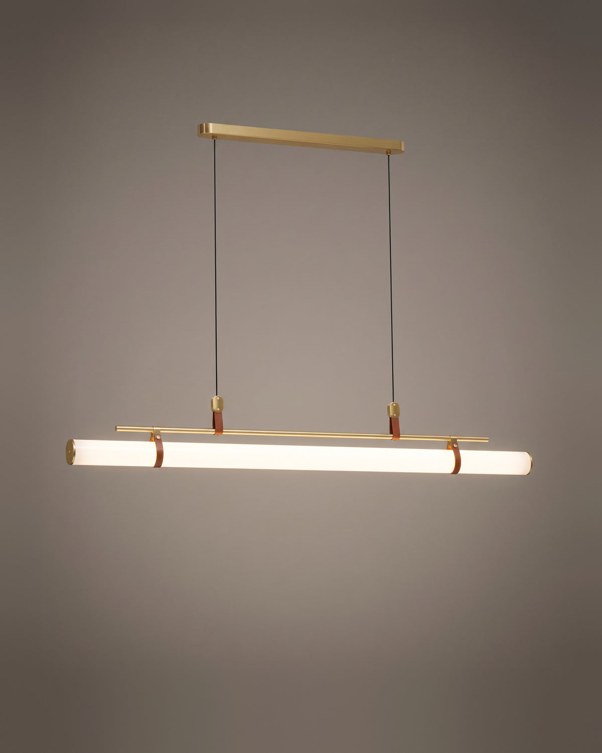 Suspension Boucle, allumée, photo studio
